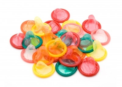 Pope Benedict provokes debate following comments on condoms-3395