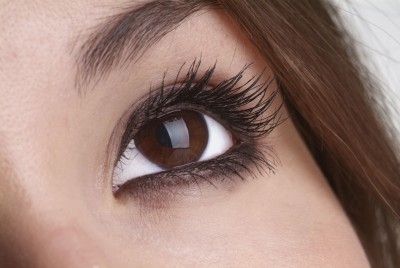 UK Celebrity Praises Laser Eye Surgery -7951