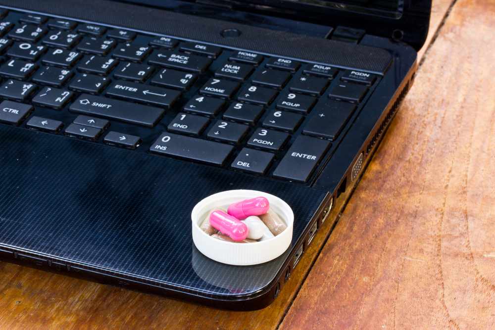 CQC issues warning over online prescriptions-3060