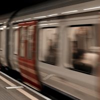 New research suggests noise levels on the Tube could impact hearing-6325